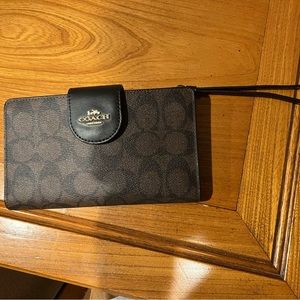 New Coach Tech Wallet